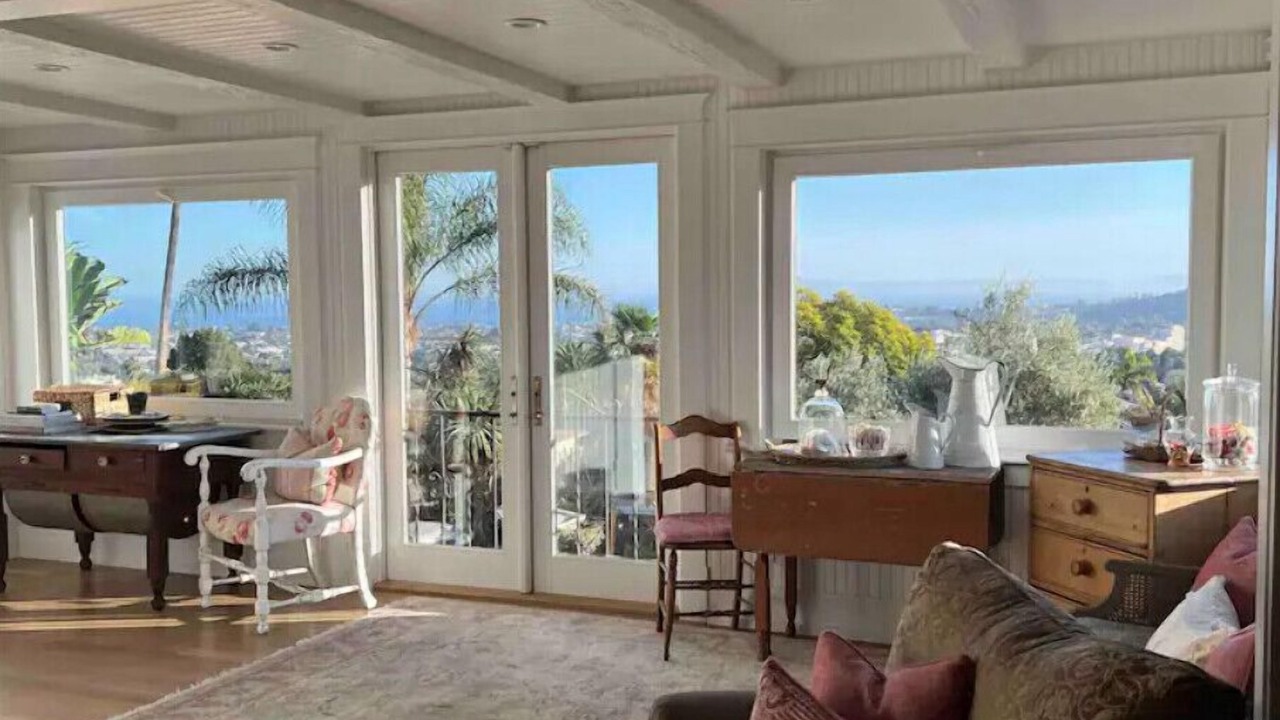 Photo of Livingroom in Lower Riviera