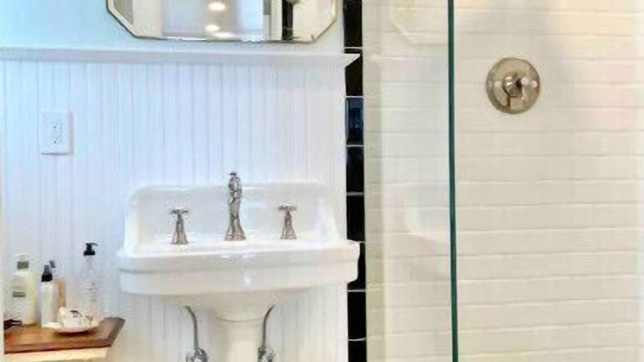 Photo of Bathroom in Lower Riviera