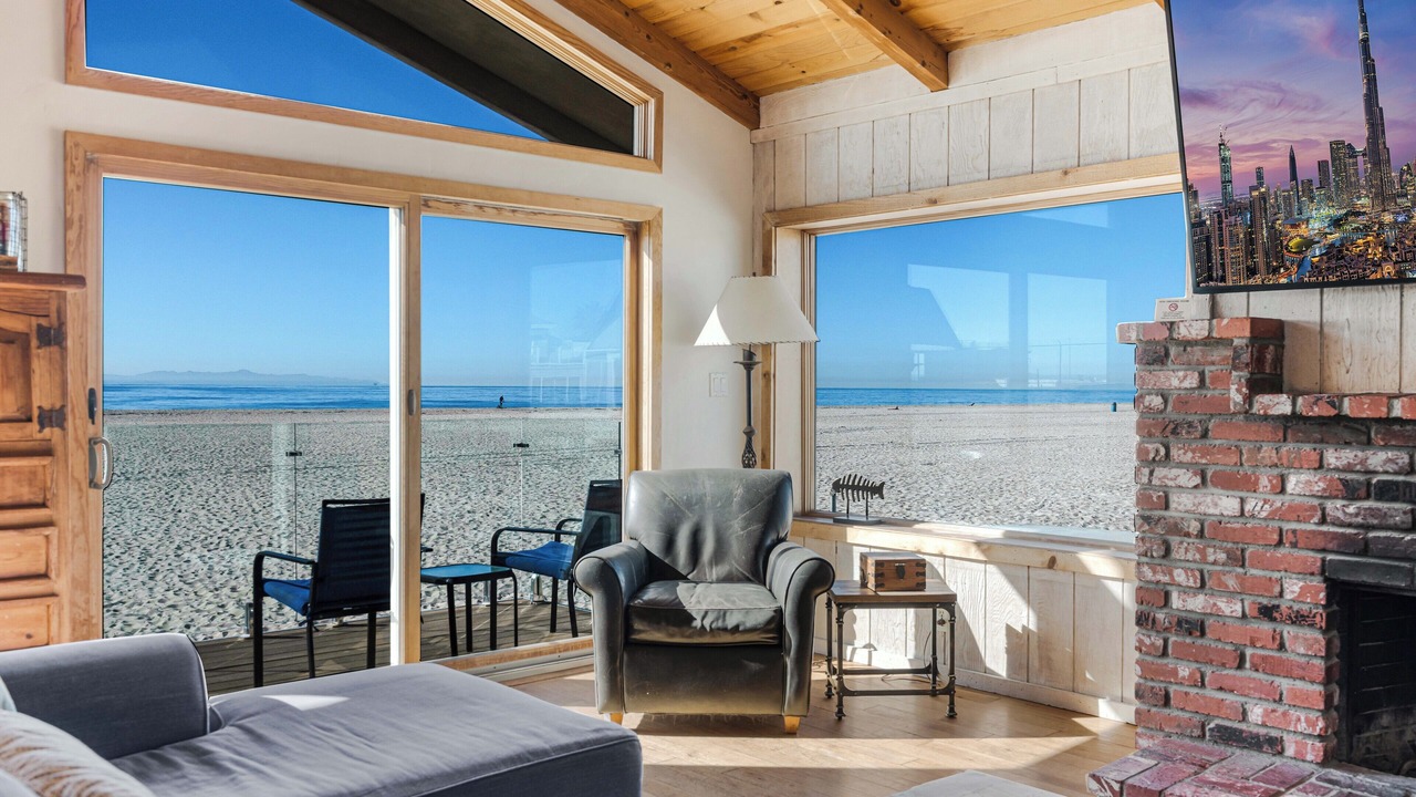 Photo of Livingroom in Silver Strand