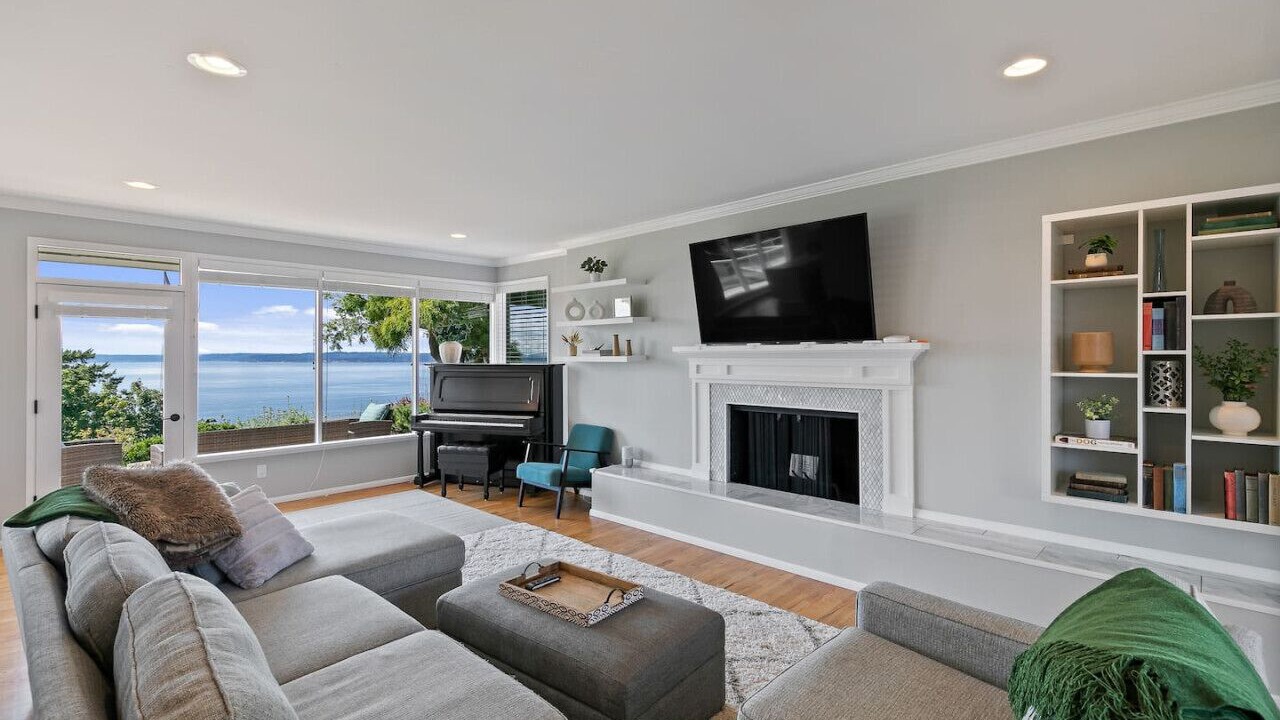 Photo of Livingroom in Broadview
