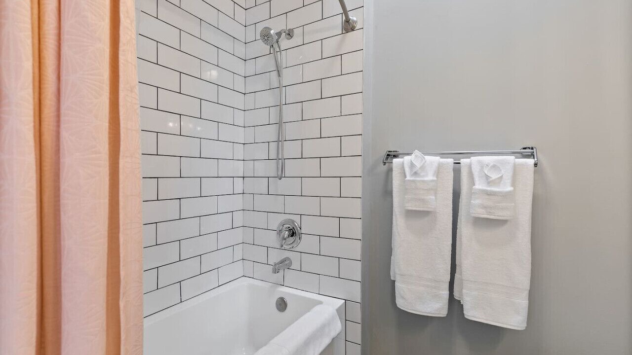 Photo of Bathroom in Broadview