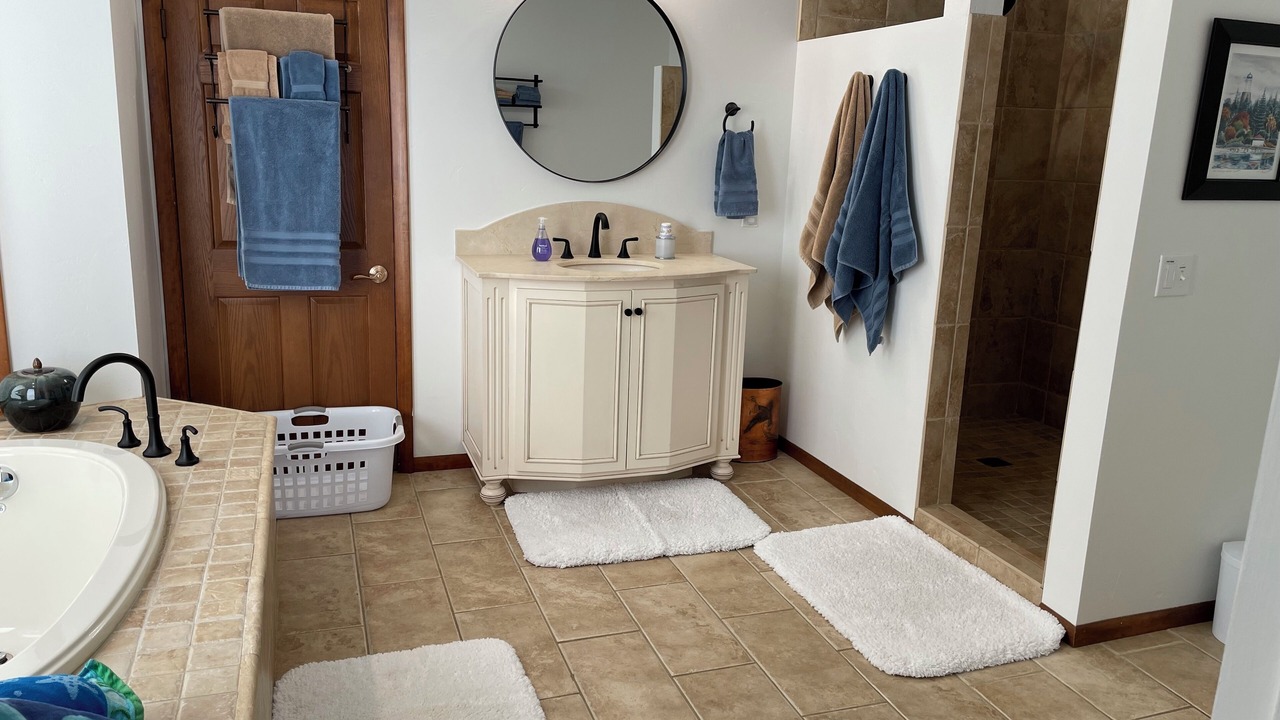 Photo of Bathroom in Baileys Harbor