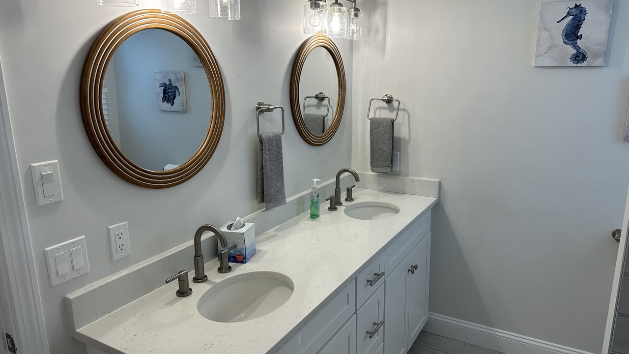 Photo of Bathroom in Eastward Look