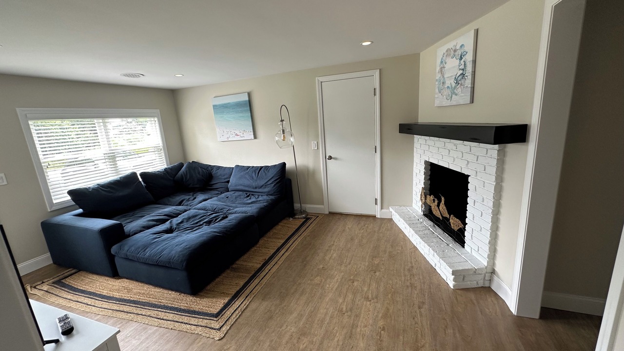 Photo of Livingroom in Eastward Look