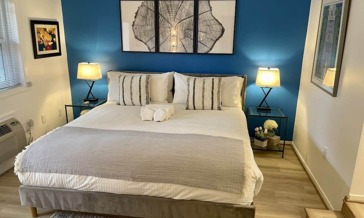 Photo of Bedroom in Dupont Circle