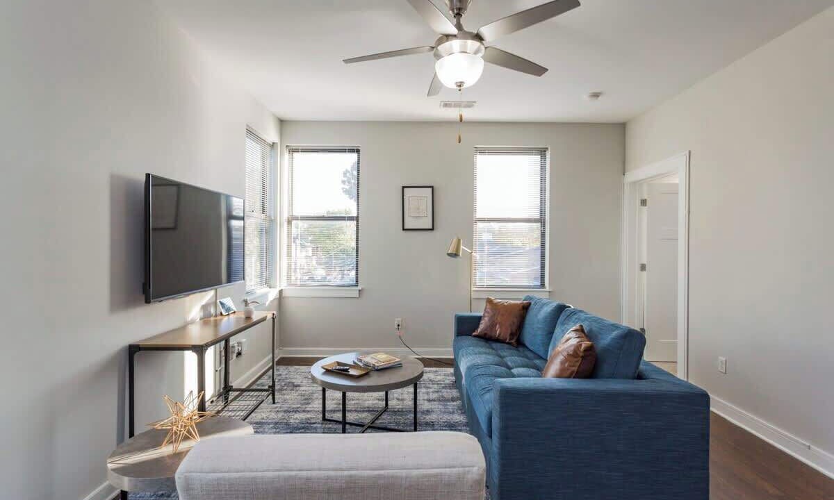 Photo of Livingroom in Music Row