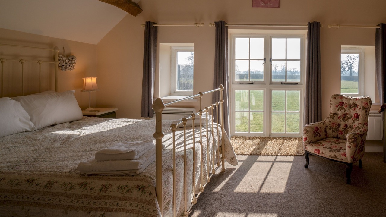 Photo of Bedroom in Bourton-on-the-Hill