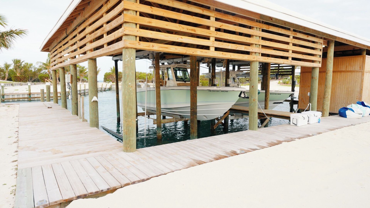Photo of Others in Man O War Cay