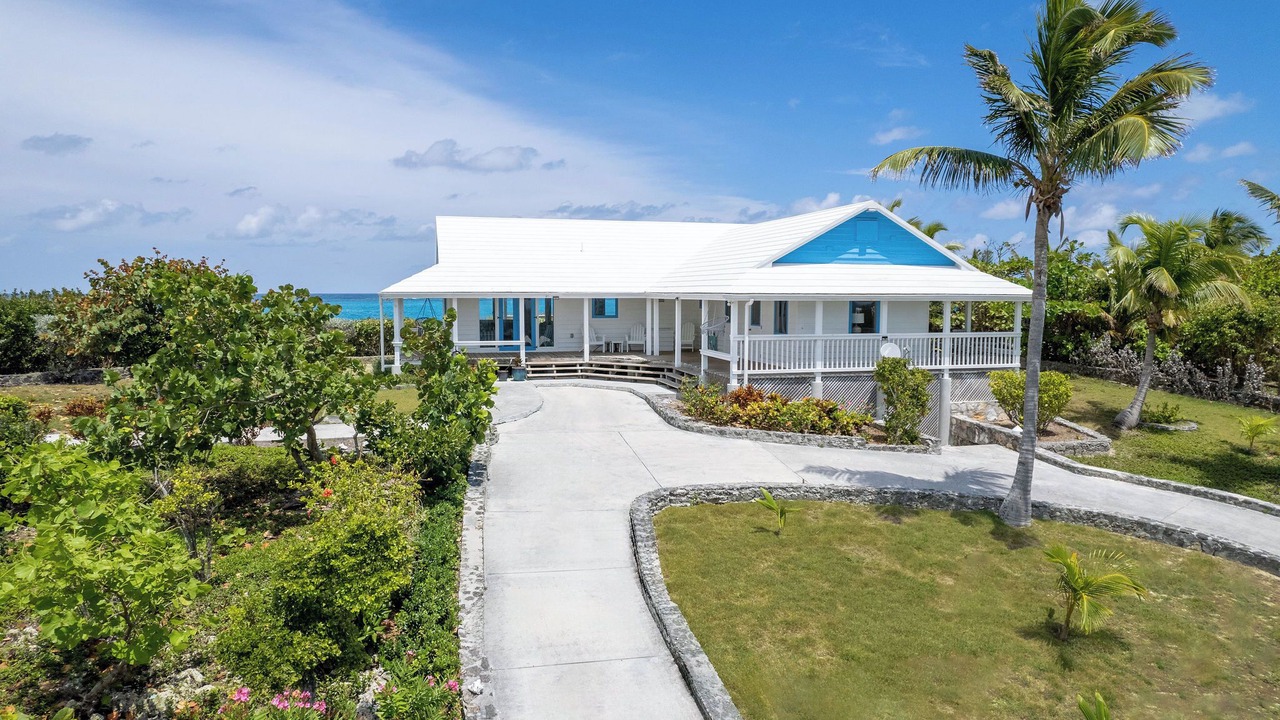 Photo of Bathroom in Man O War Cay