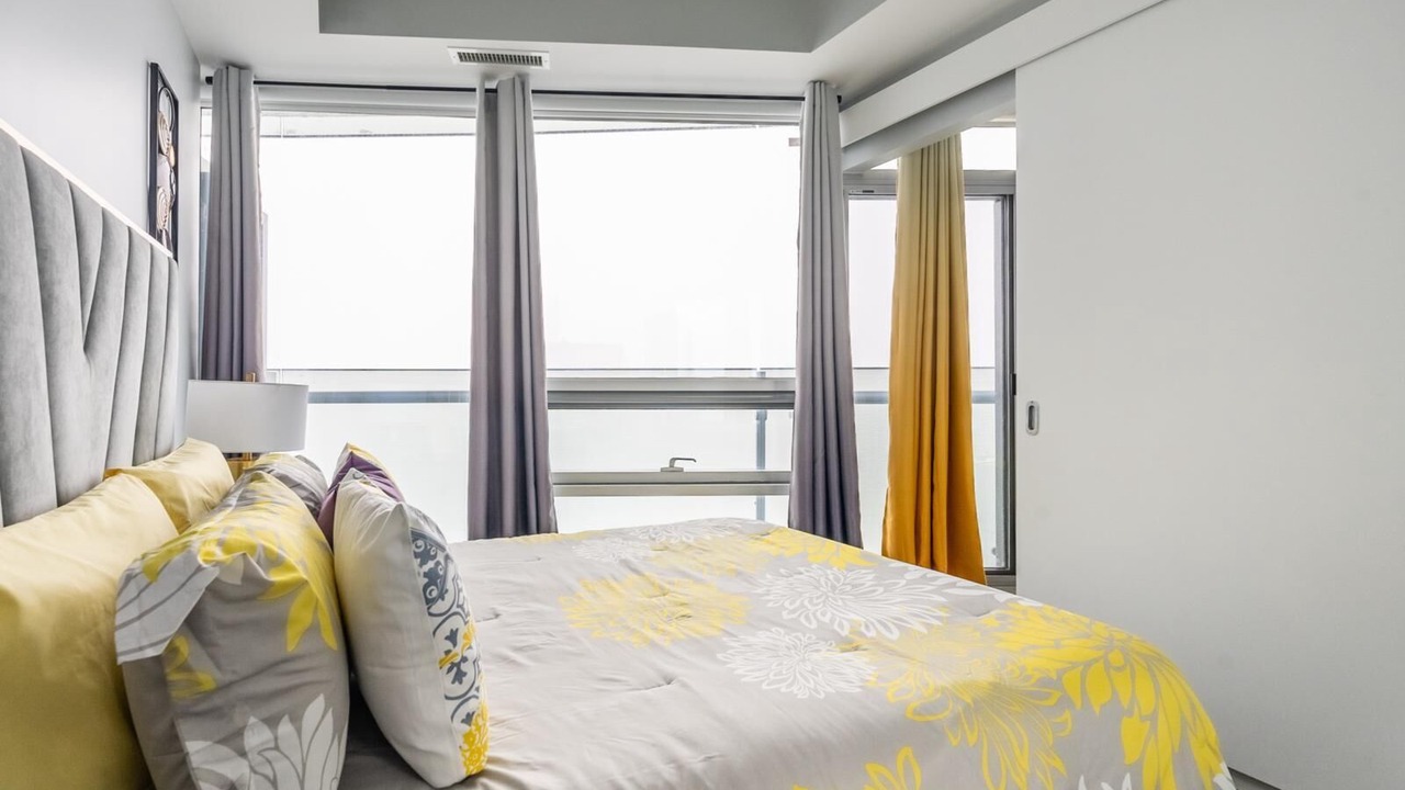 Photo of Bedroom in Toronto Entertainment District