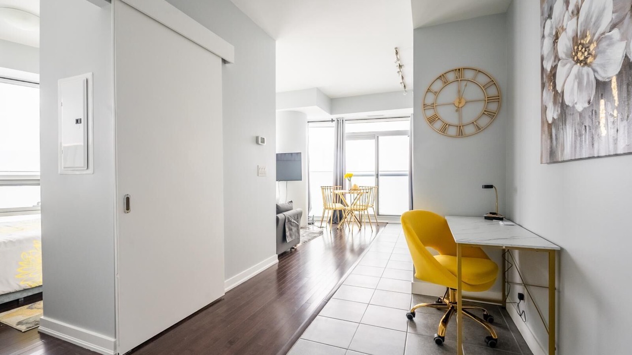 Photo of Bedroom in Toronto Entertainment District