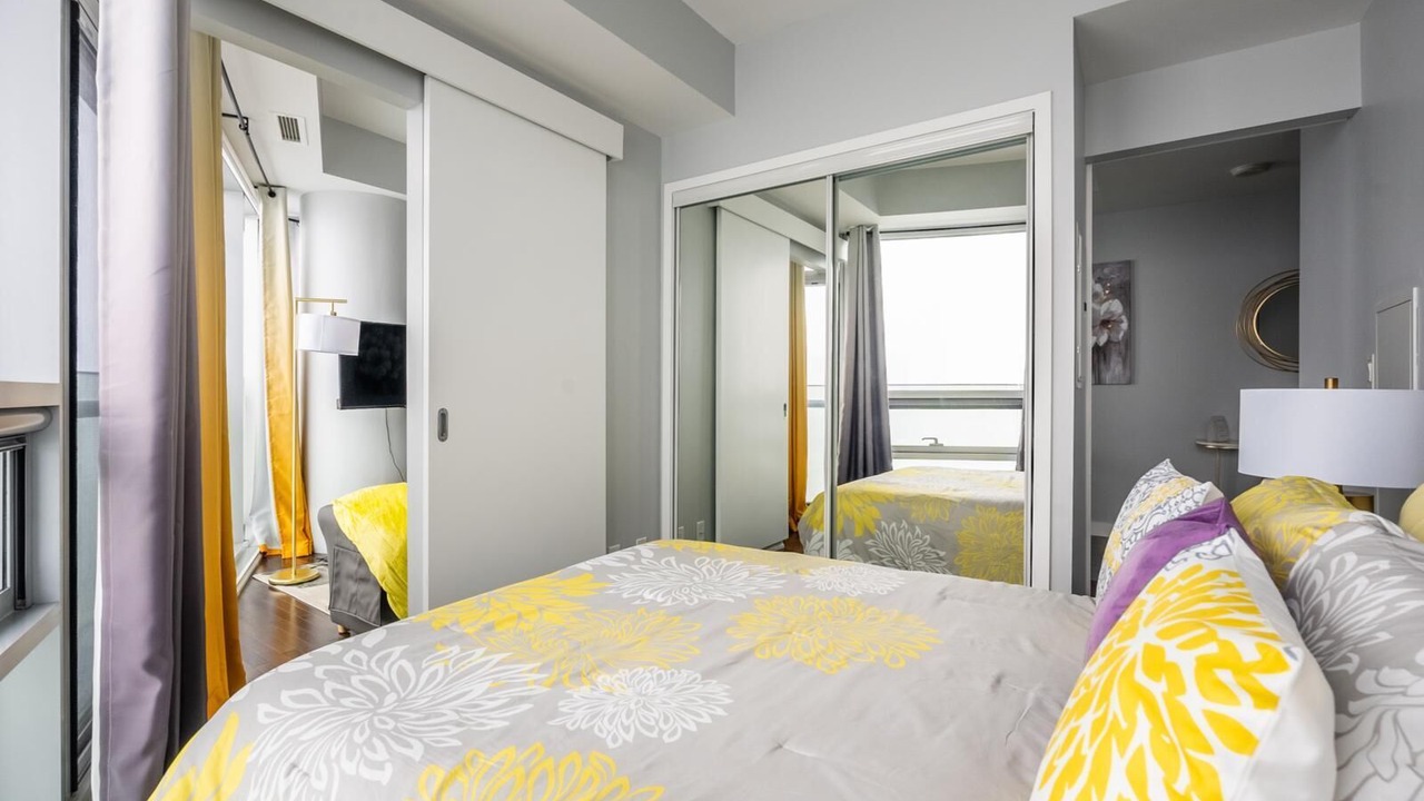 Photo of Bedroom in Toronto Entertainment District