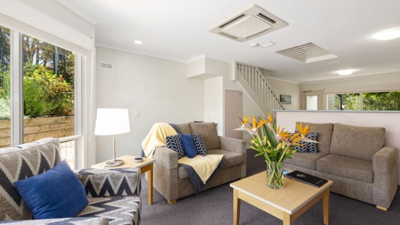 Photo of Livingroom in Crystal City