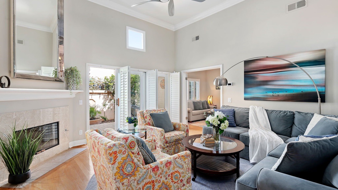 Photo of Livingroom in The Mesa