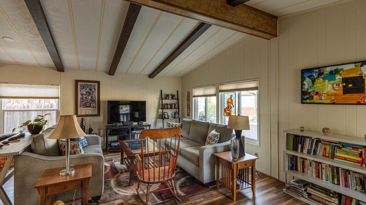 Photo of Livingroom in Ventura