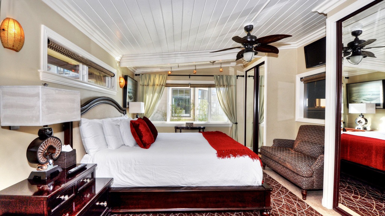 Photo of Bedroom in Laguna Beach