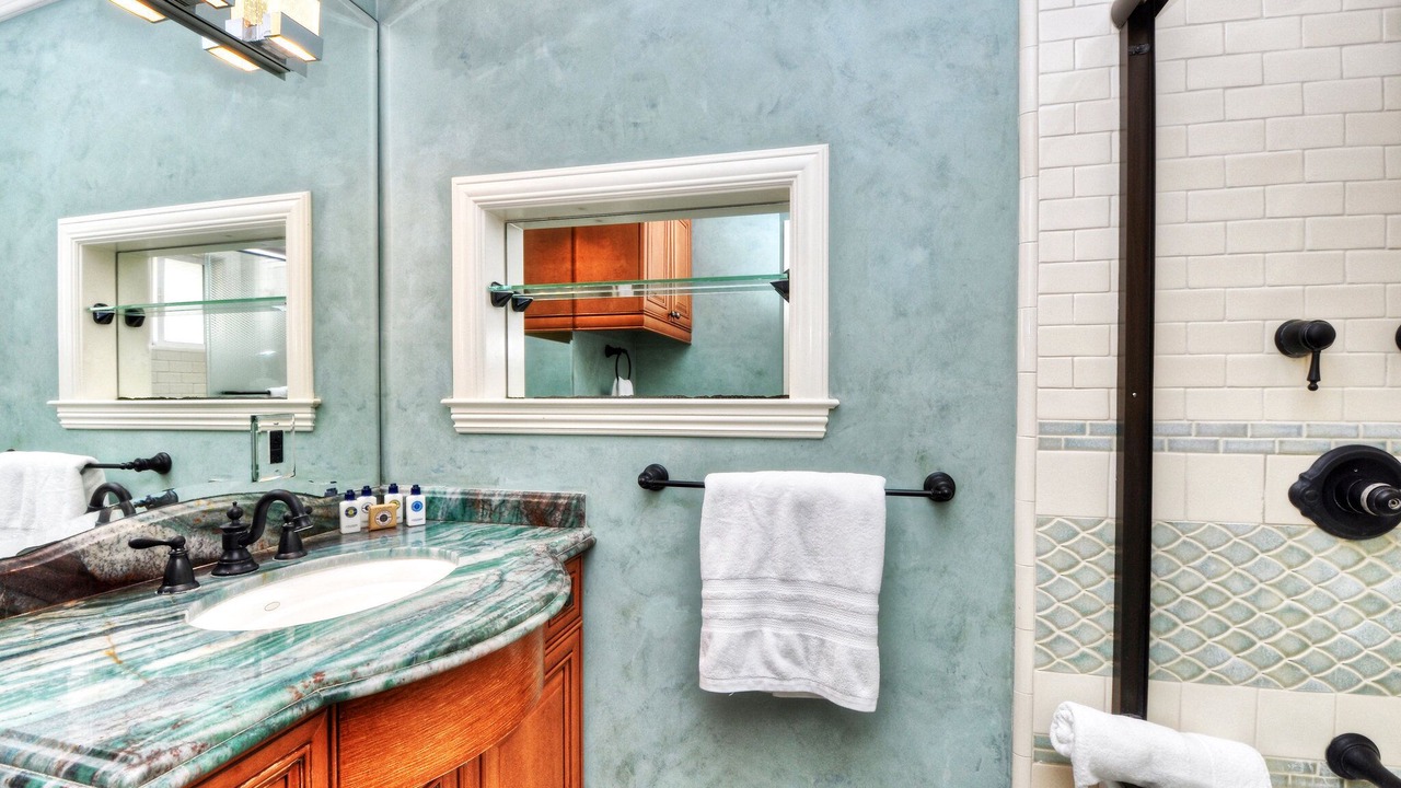 Photo of Bathroom in Laguna Beach
