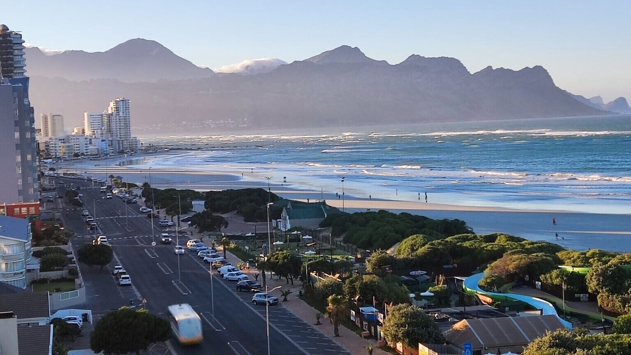 Photo of Others in Strand
