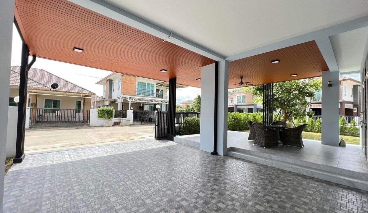 Photo of Patio Balcony in Nai Mueang