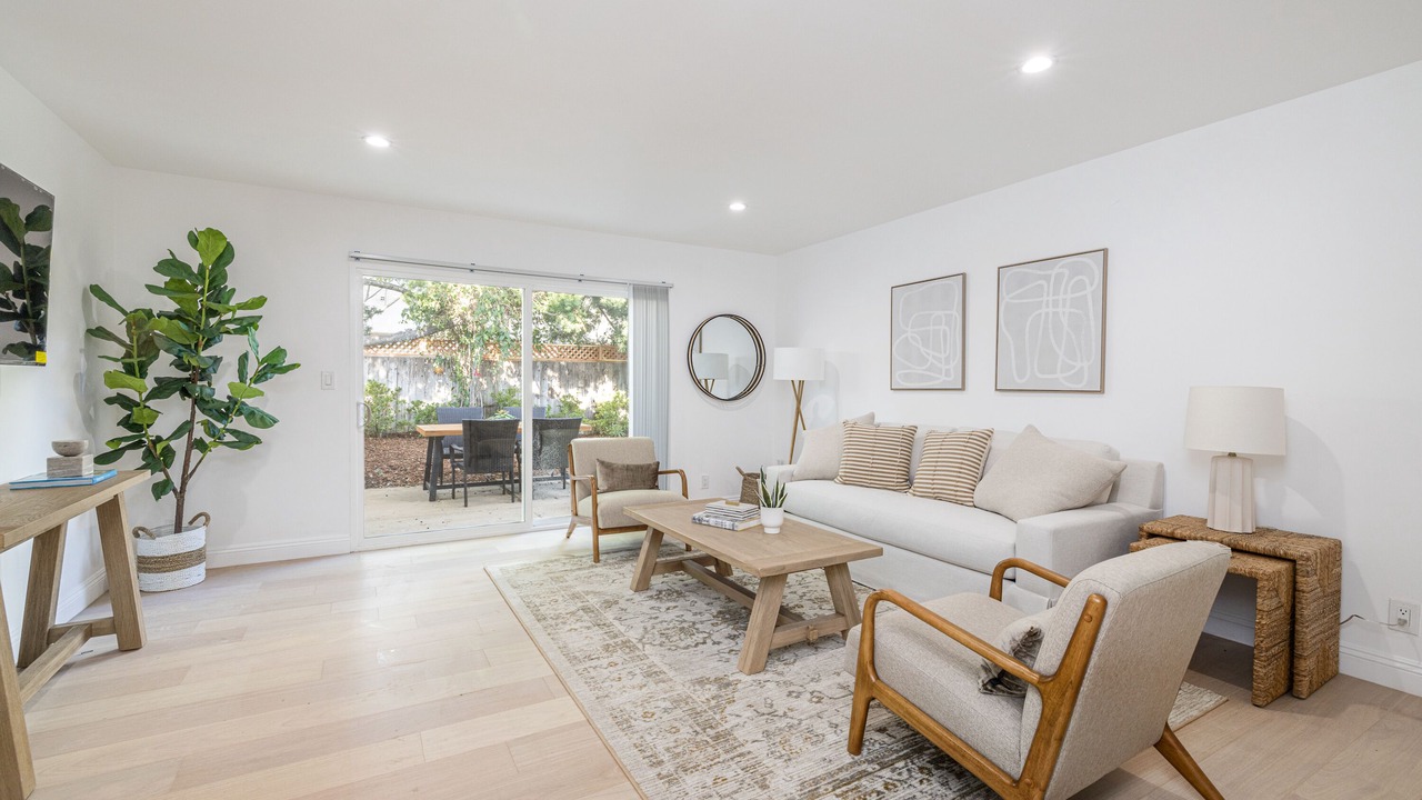 Photo of Livingroom in The Mesa