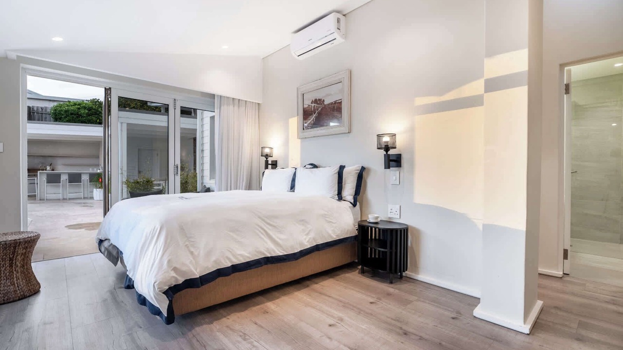 Photo of Bedroom in Camps Bay