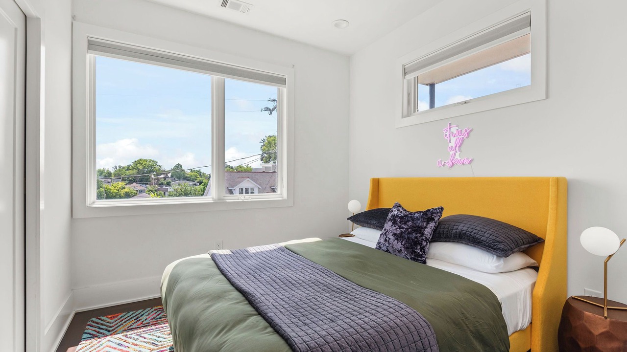 Photo of Bedroom in Historic Waverly
