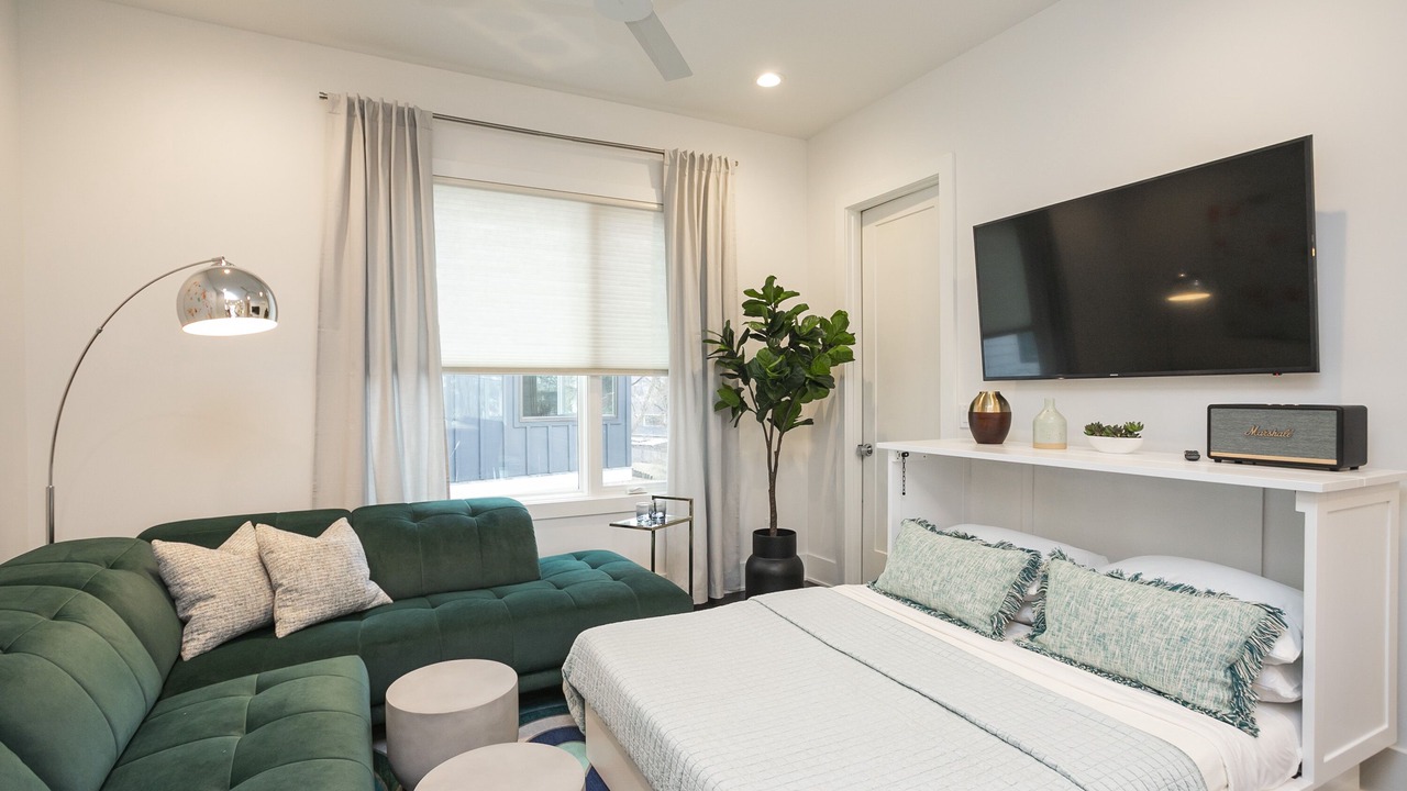 Photo of Bedroom in Historic Waverly