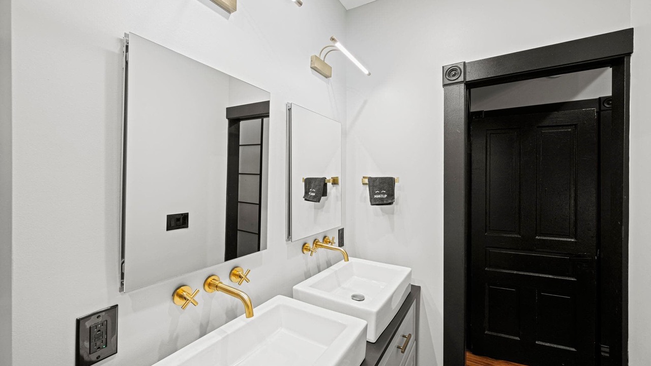 Photo of Bathroom in Shaw
