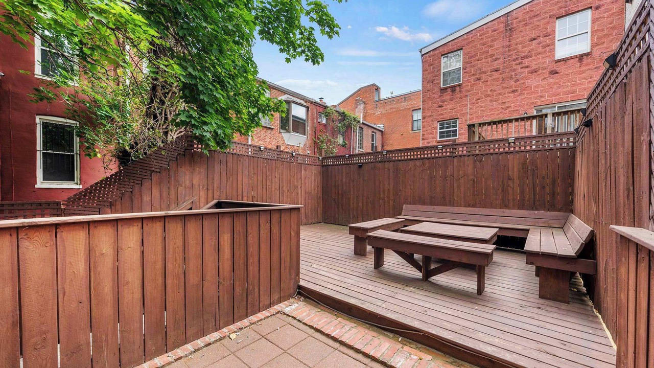 Photo of Outdoor in Shaw