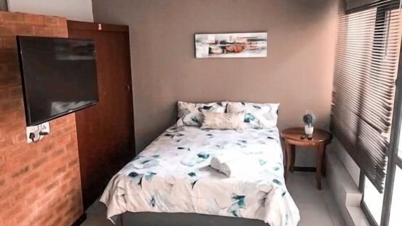 Photo of Bedroom in Braamfontein