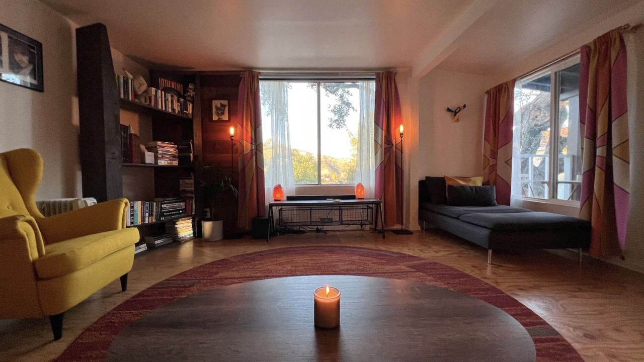 Photo of Livingroom in Calabasas Highlands