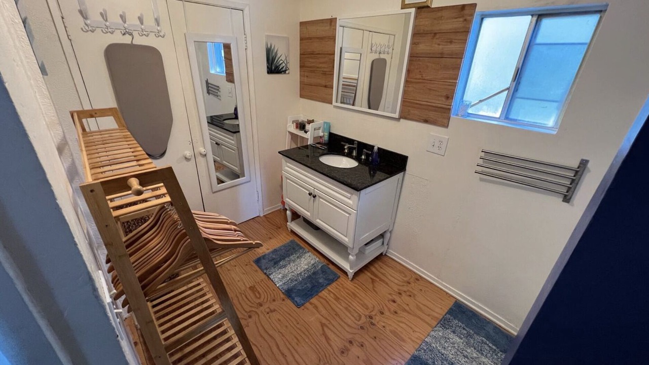 Photo of Bathroom in Calabasas Highlands