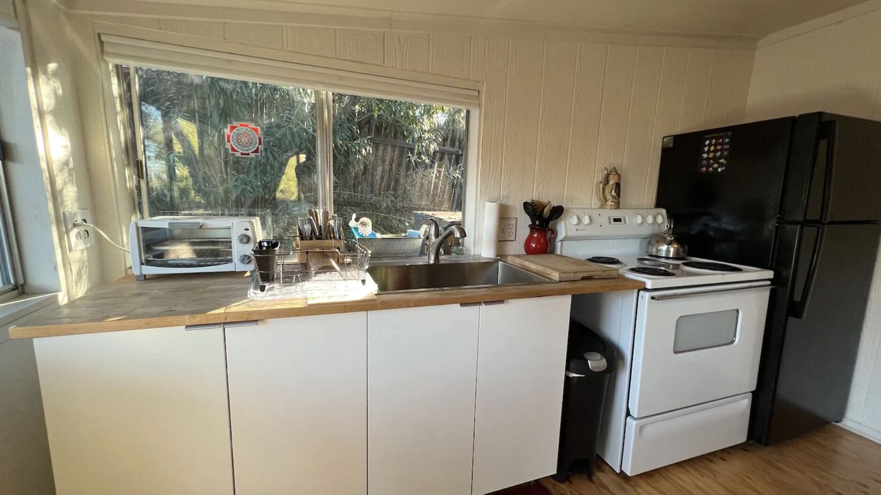 Photo of Kitchen in Calabasas Highlands