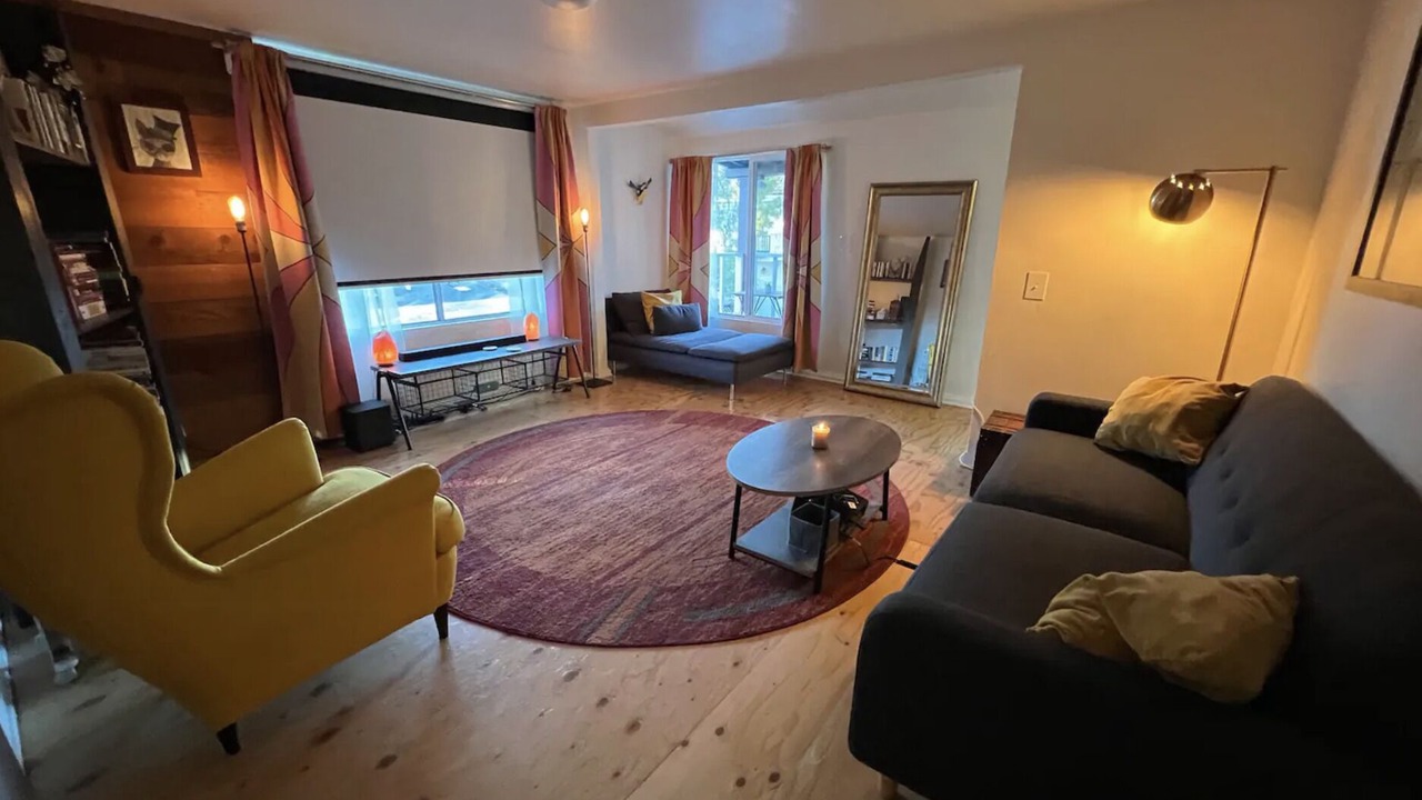 Photo of Livingroom in Calabasas Highlands