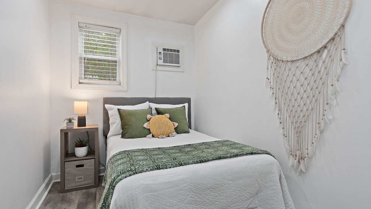 Photo of Bedroom in Hendersonville