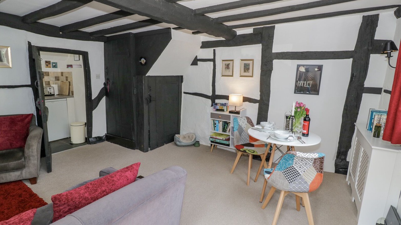 Photo of Livingroom in Shottery
