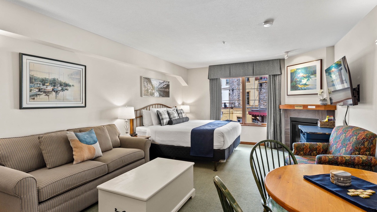 Photo of Livingroom in Sun Peaks