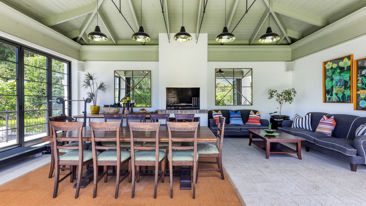Photo of Livingroom in Bishopscourt