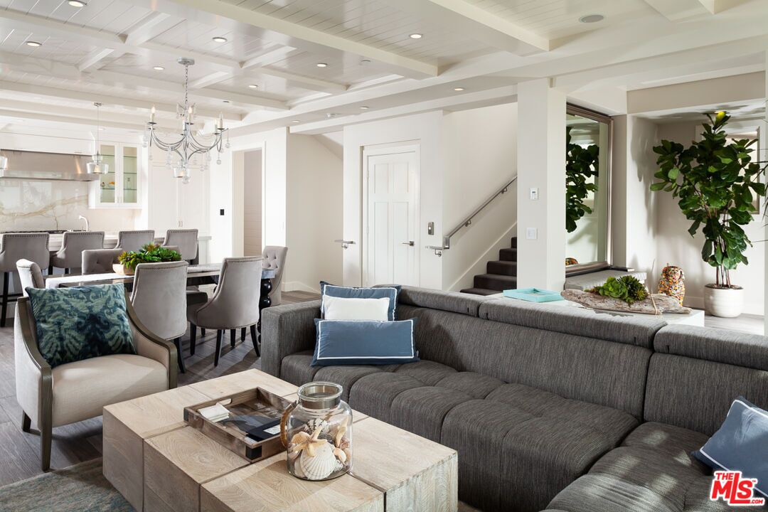 Photo of Livingroom in Mystic Hills