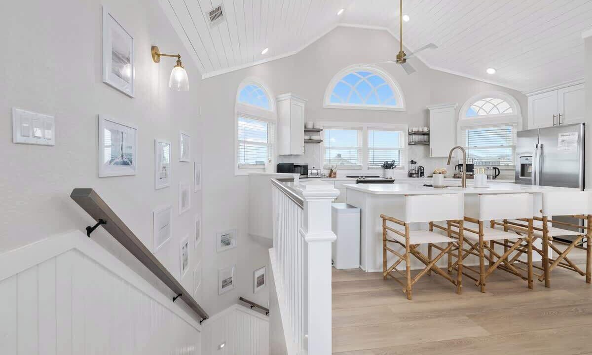 Photo of Kitchen in Waves