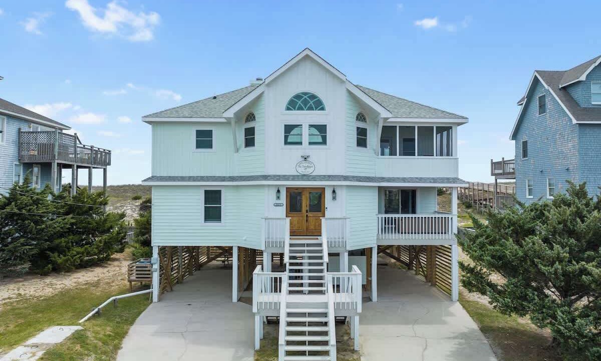 Photo of Outdoor in Waves