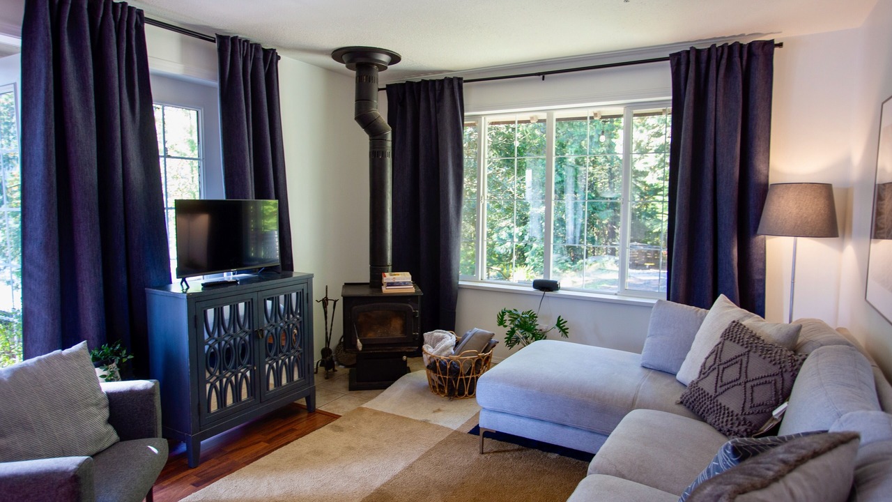 Photo of Livingroom in Port Moody
