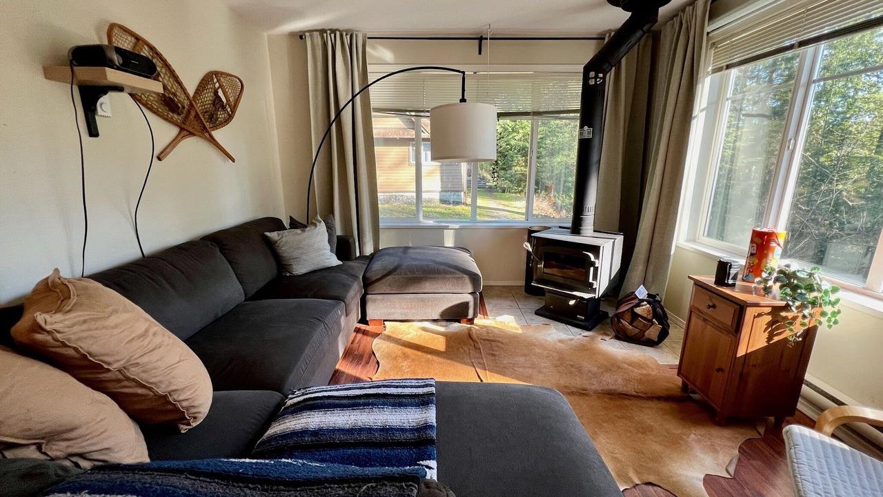 Photo of Livingroom in Port Moody