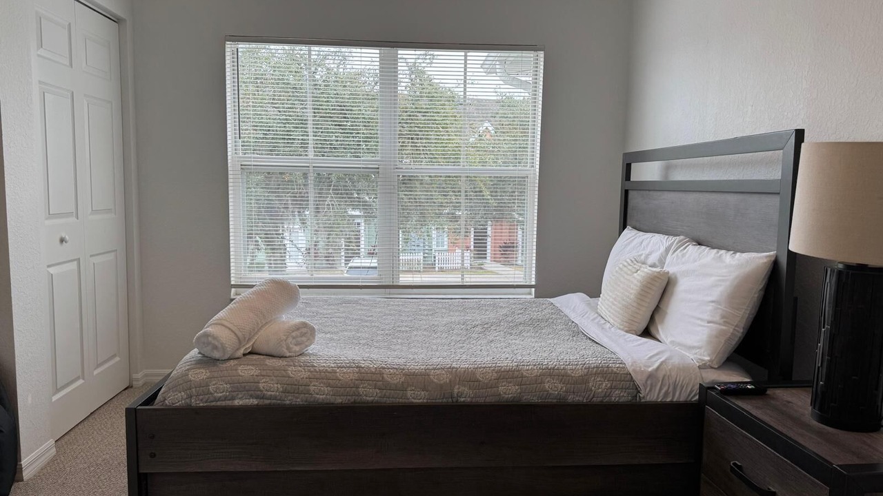 Photo of Bedroom in Venetian Bay Villages