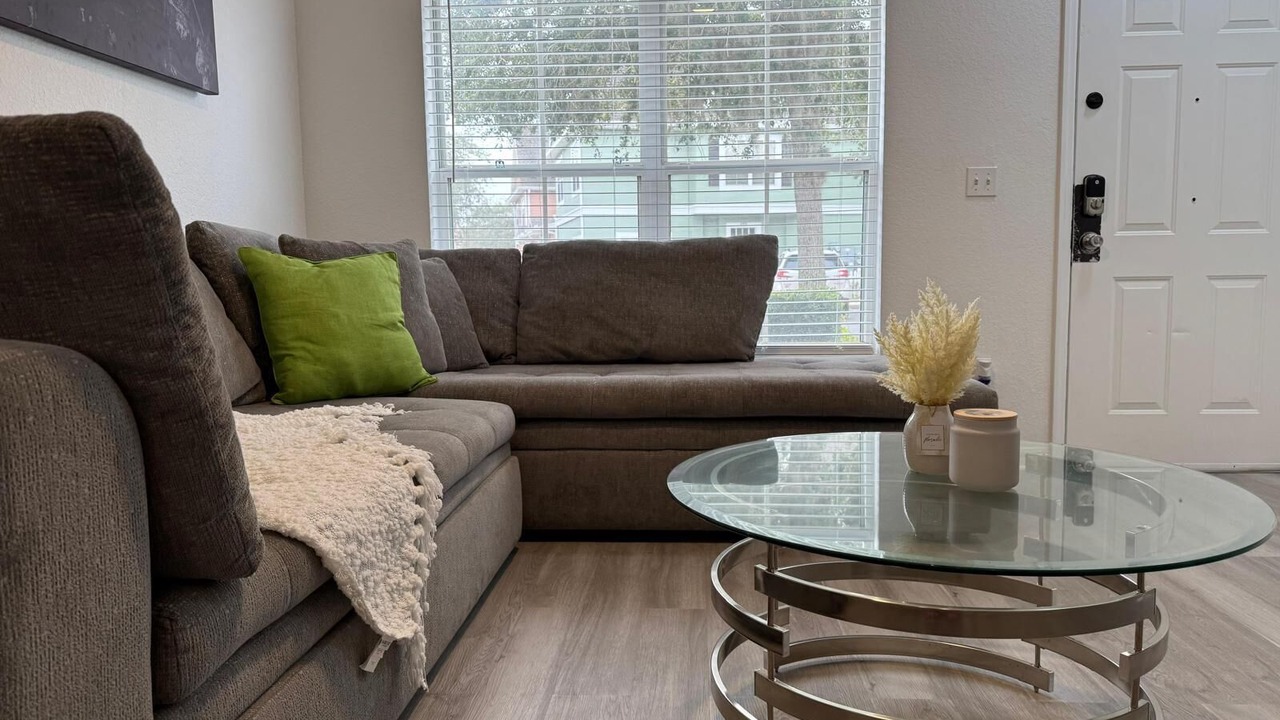 Photo of Livingroom in Venetian Bay Villages