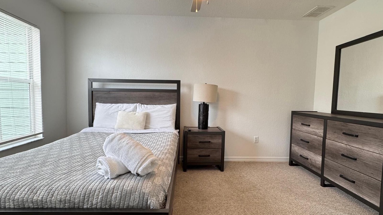 Photo of Bedroom in Venetian Bay Villages