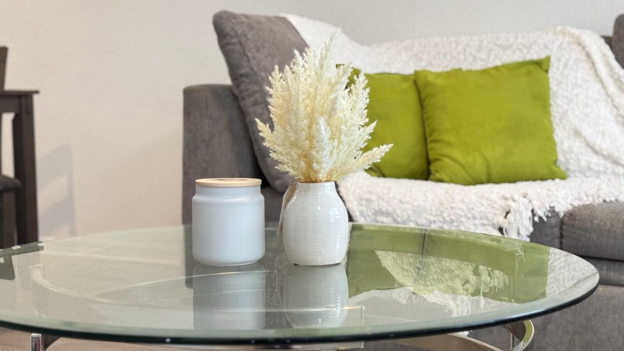 Photo of Livingroom in Venetian Bay Villages