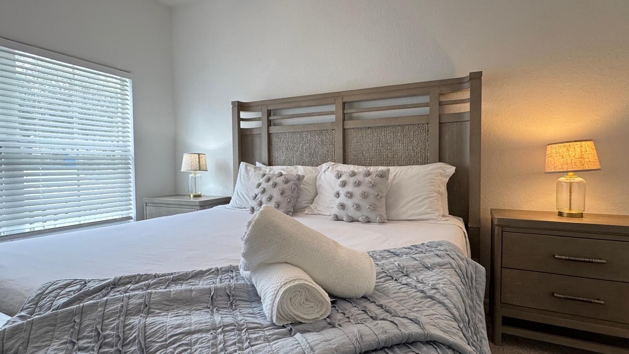 Photo of Bedroom in Venetian Bay Villages