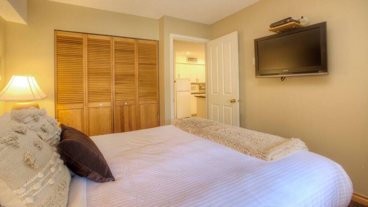 Photo of Bedroom in Whistler Creekside