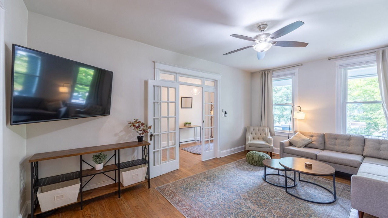 Photo of Livingroom in Petworth